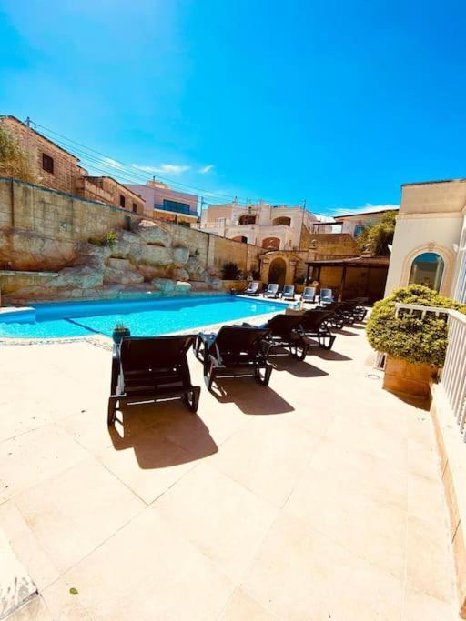Velver Mansion, Malta - Luxury Villa With Pool 나샤르 외부 사진