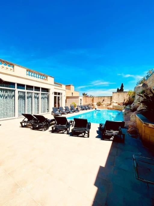 Velver Mansion, Malta - Luxury Villa With Pool 나샤르 외부 사진